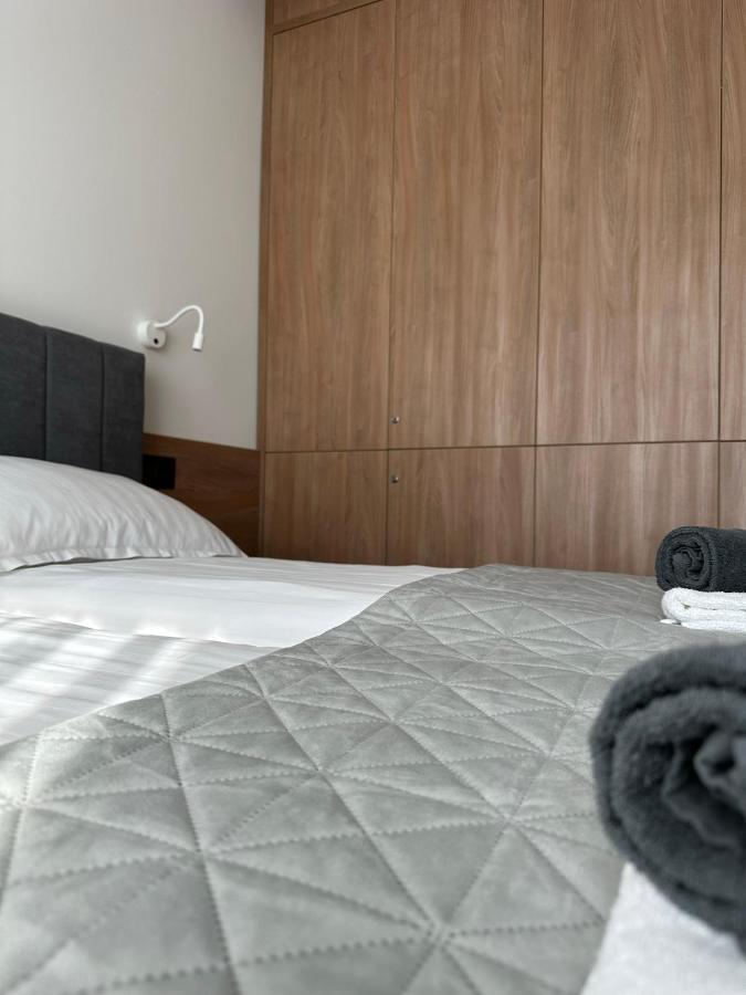 Luxury By The Lake Ap 28 Sibiu Luaran gambar