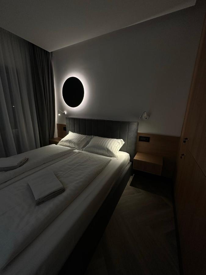Luxury By The Lake Ap 28 Sibiu Luaran gambar