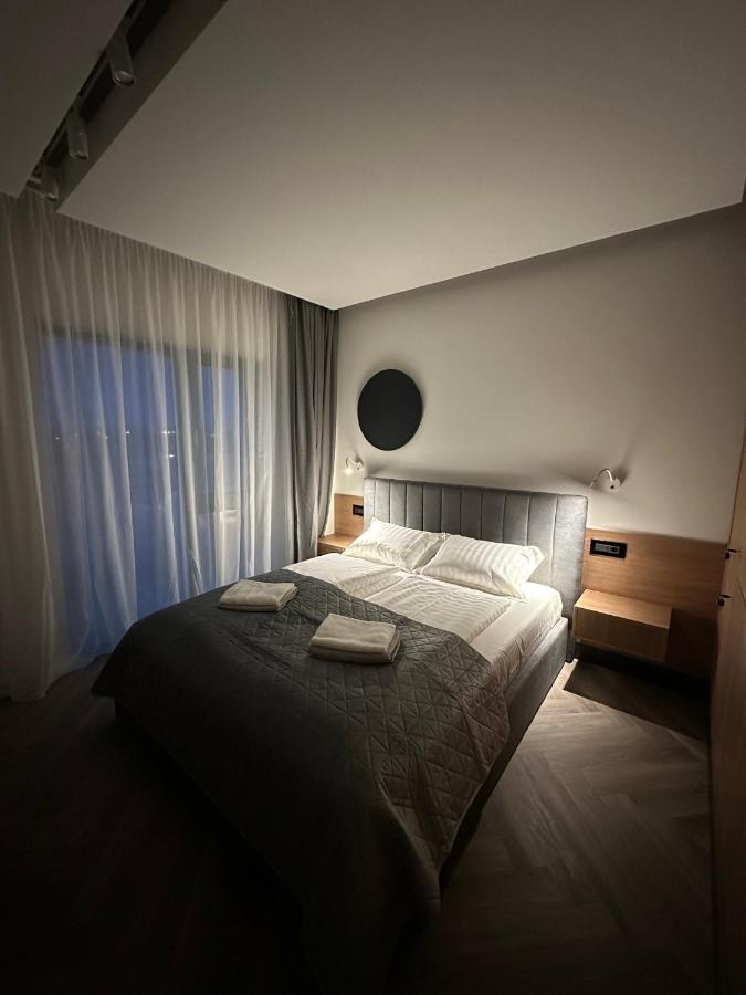 Luxury By The Lake Ap 28 Sibiu Luaran gambar