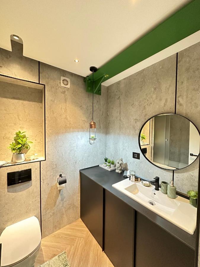 Luxury By The Lake Ap 28 Sibiu Luaran gambar