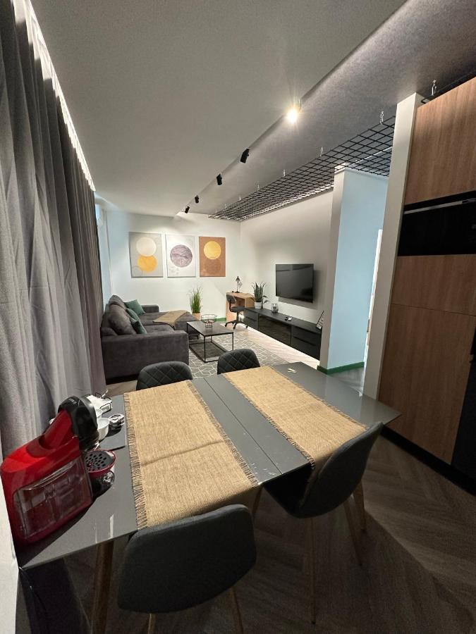 Luxury By The Lake Ap 28 Sibiu Luaran gambar