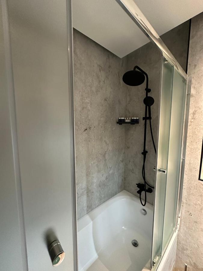 Luxury By The Lake Ap 28 Sibiu Luaran gambar