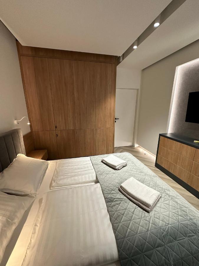 Luxury By The Lake Ap 28 Sibiu Luaran gambar
